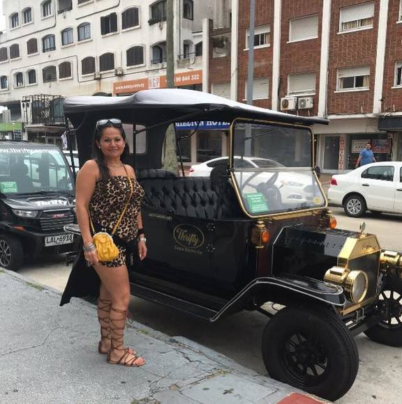 Meet your Posher, Adriana - Picture 1 of 1